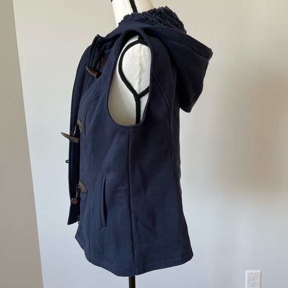 Market & Spruce Emory Toggle hooded fleece vest new with tags in a size medium - Picture 5 of 13